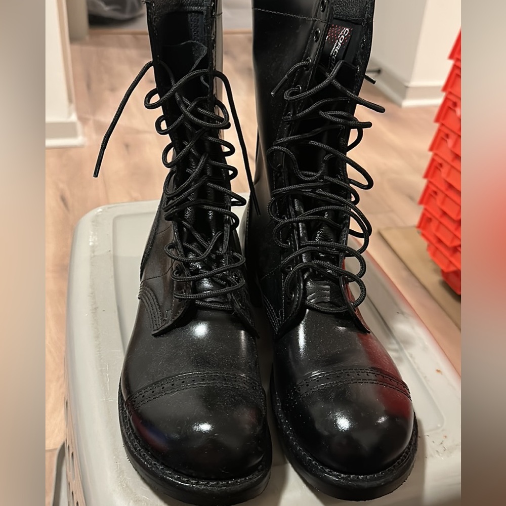 Brand new out of box Cochran jump boots size 10